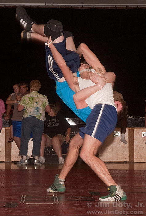 080725-wrestling-5D-2290-w7