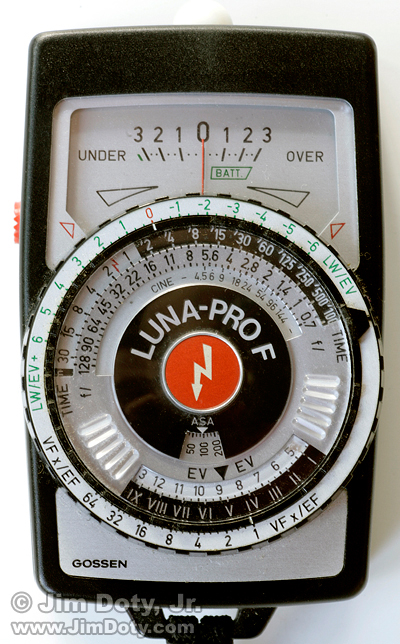 Analalog Incident Light Meter. Photo copyright Jim Doty Jr.