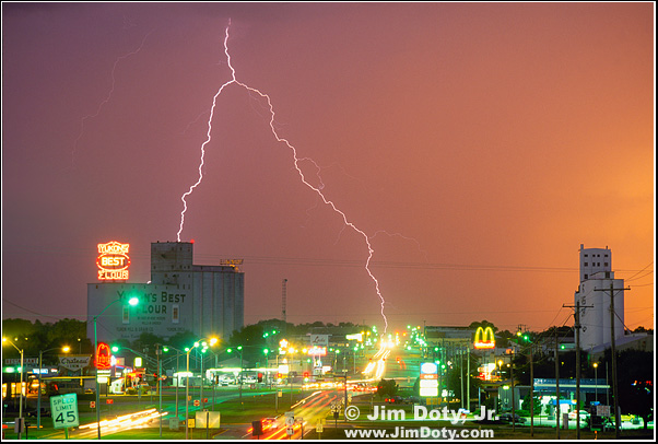 Lightning, Yukon Oklahoma. Photo copyright Jim Doty Jr.